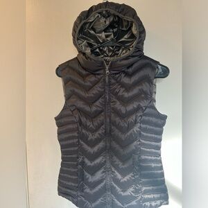 Women's Size Small Vest by Blanc Noir